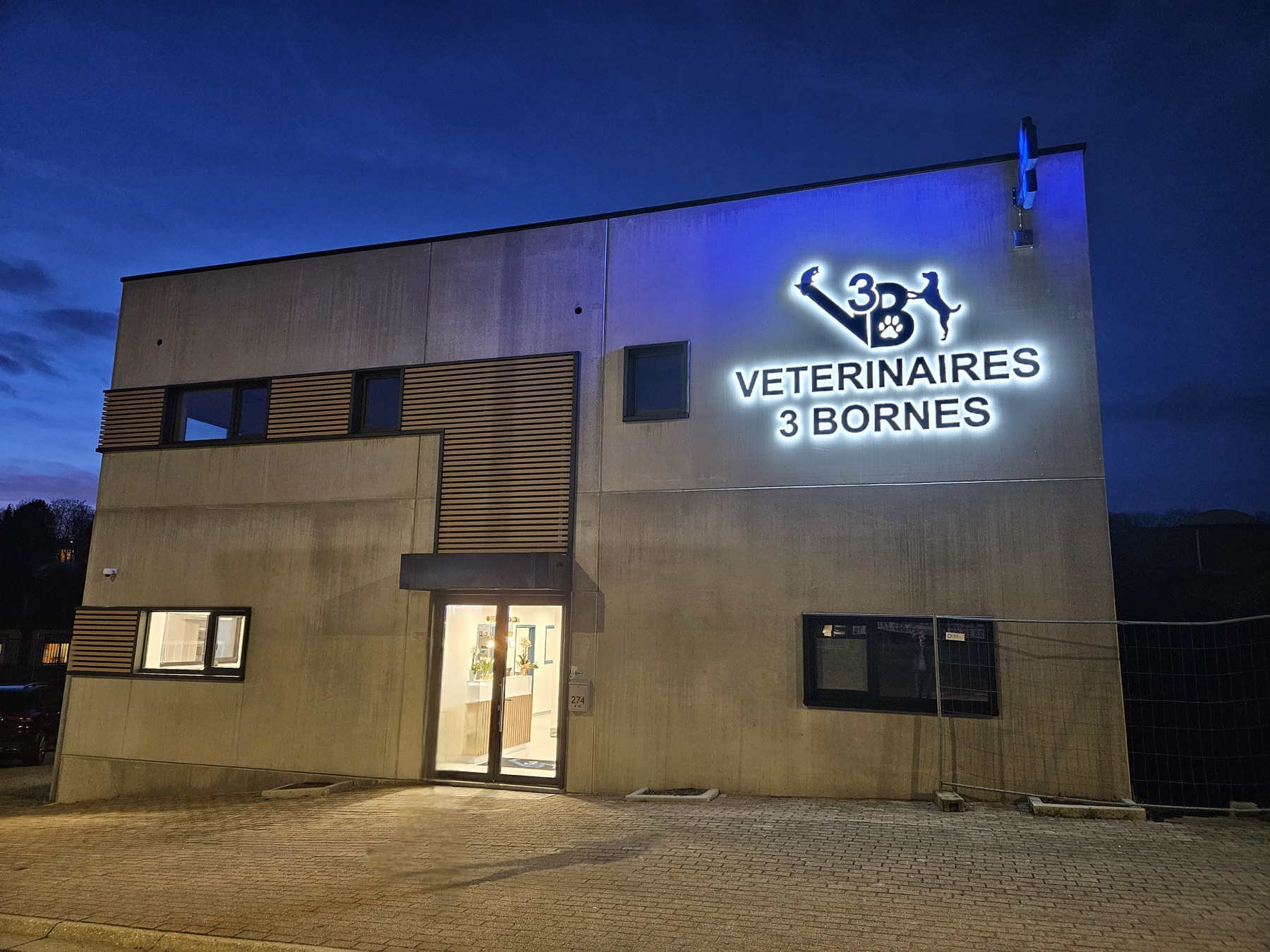 Enseignes — exemple 1